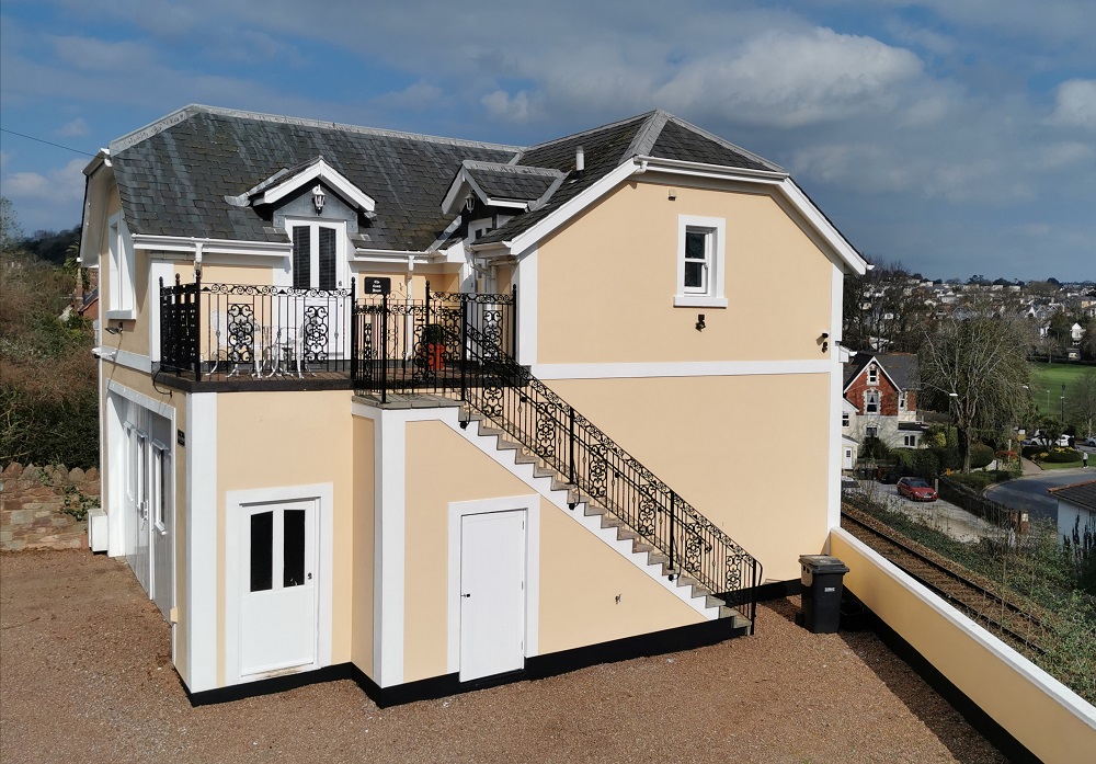 The Coach House on the Line Torquay Railway Station Cottages