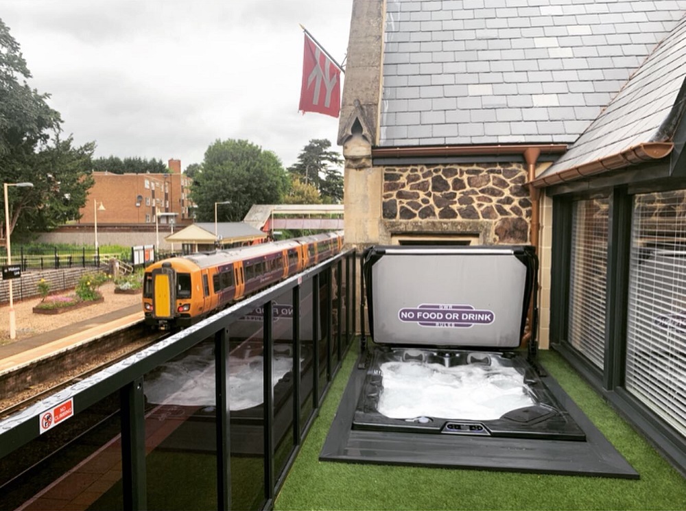 Sleepers Suite at Station House Malvern Railway Station Cottages