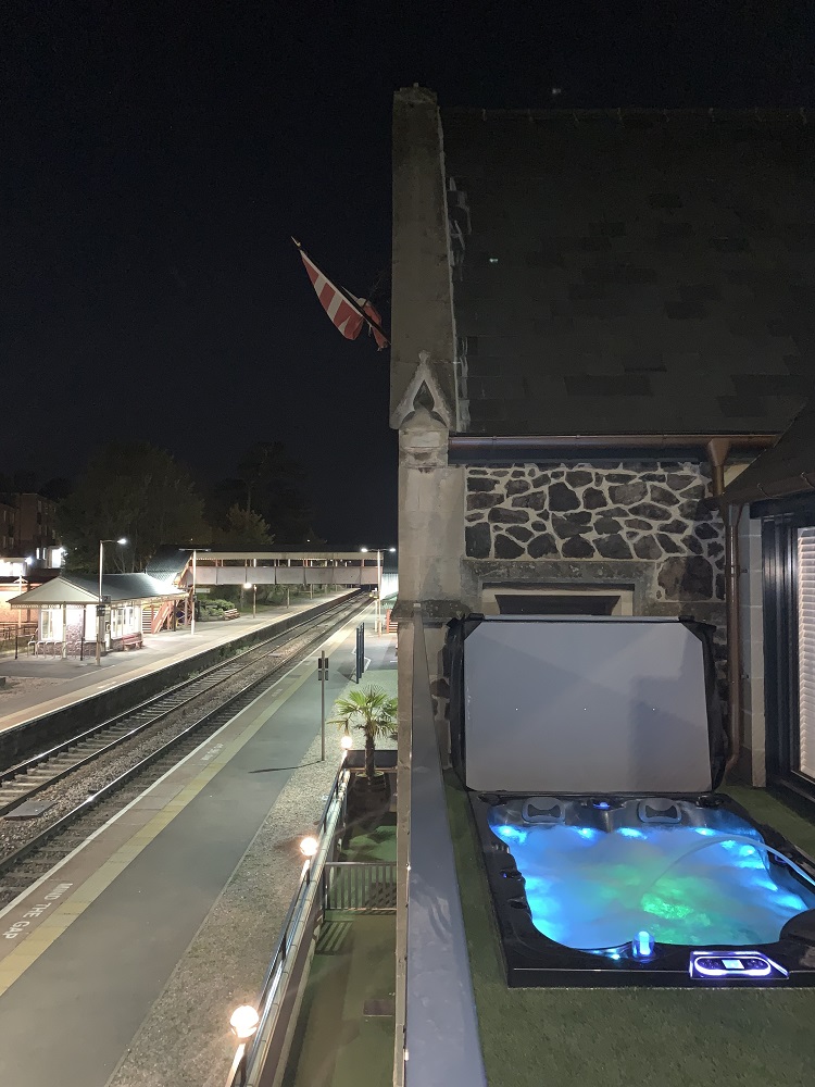 Sleepers Suite at Station House Malvern Railway Station Cottages